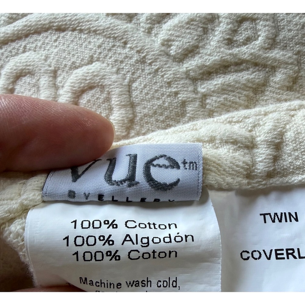 Vue by Ellery Vintage Off White Twin Cotton Coverlet Embossed Medallion Portugal - Picture 6 of 9